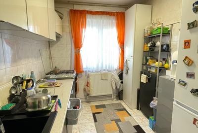 Apartament cu 3 camere semidecomandat, mobilat în Podu Roș - 8