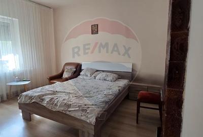 Casă cu 6 camere cu Teren 700 Mp în Central - 15