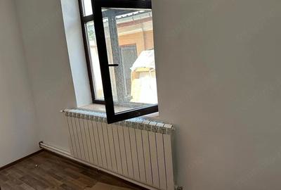 Casă cu 5 camere cu Teren 160 Mp în Rahova