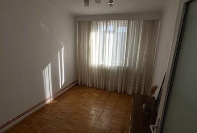 Apartament cu 4 camere decomandat în Banat - 7