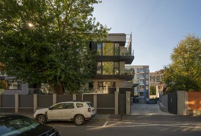 4 CAMERE - PARCARE INCLUSA - BALCON DE 14,3 MP SI TERASA DE 10,7 MP - UNIRII - 3