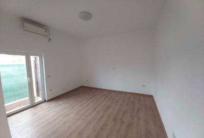 Apartament cu 3 camere decomandat în Bucov - 12