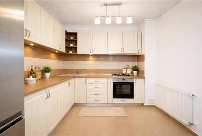 Apartament cu 2 camere decomandat, mobilat în Tractorul - 15