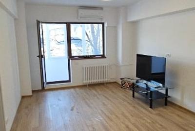 Apartament cu 3 camere semidecomandat în Tei - 5