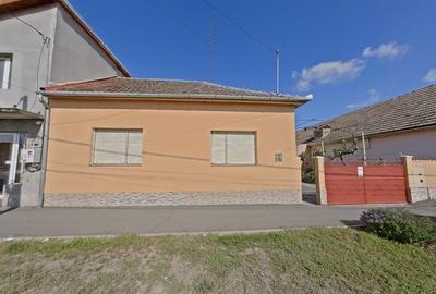 Casă individuală cu 8 camere cu Teren 1188 Mp în Micălaca - 1