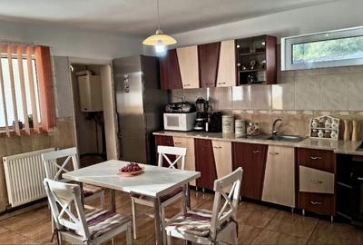 Casă cu 4 camere în Războieni - 2