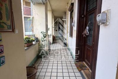 Apartament cu 3 camere semidecomandat în P-ța Maria - 15