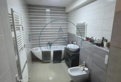 Apartament cu 3 camere decomandat în Central - 13