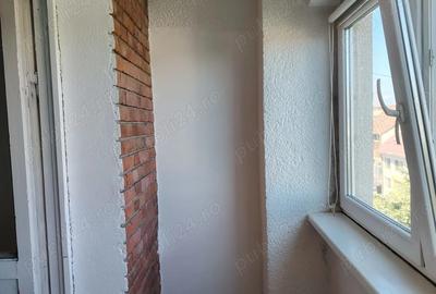 Vand apartament 3 camere, decomandat, zona Independentei - 5