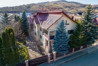 Casă individuală cu 10 camere cu Teren 803 Mp în Nord-Vest - 11