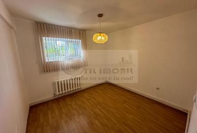 2 cam decomandat o demisol o Copou o 43 mp o 93.000 EUR negociabil - 2