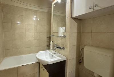 Garsonieră decomandată în Central - 2