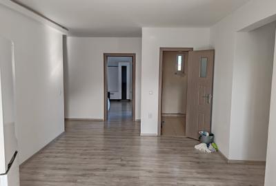 Apartament 4 camere in bloc vila zona Central - 17