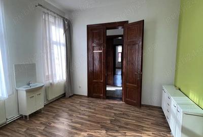 Spațiu comercial, de 101 mp, în Central - 3