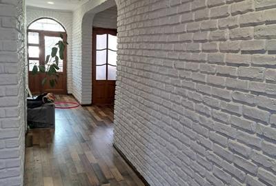 Casă cu 5 camere în Traian - 4