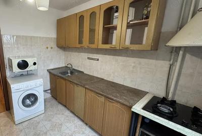 Garsonieră decomandată în Nord