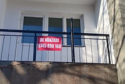 Apartament cu 2 camere decomandat în Sebiș - 1