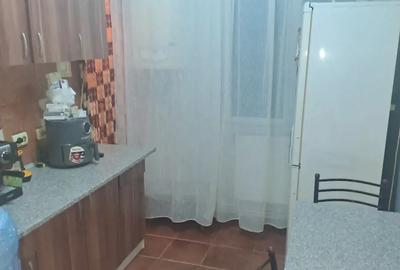 Apartament cu 3 camere decomandat în Central - 1