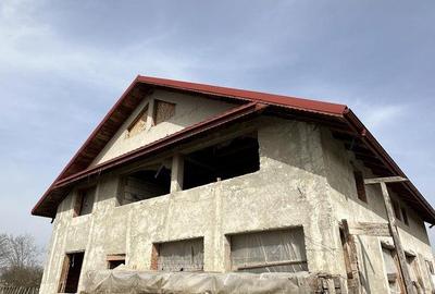 Casă cu Teren 2000 Mp în Căldărușeanca - 2