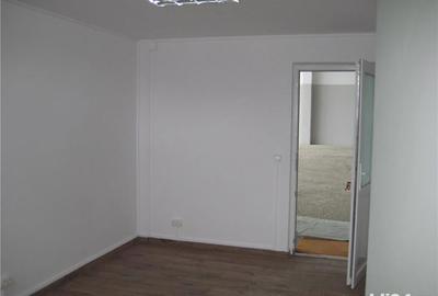 Spațiu comercial, de 460 mp, în Central - 1
