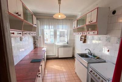 Apartament cu 4 camere decomandat în Dâmbu Pietros - 7