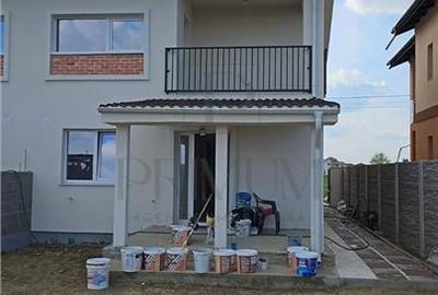 Casă individuală cu 4 camere cu Teren 323 Mp în Moșnița Nouă