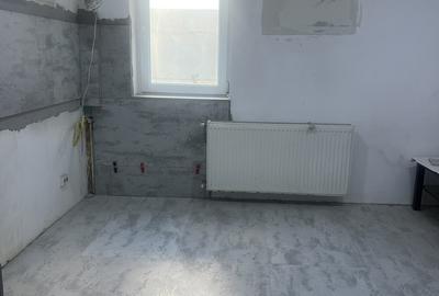 Apartament cu 3 camere decomandat în Sebastian - 4