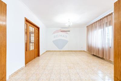 Casa / Vila 13 Camere pretabila Clinica, After School, Birouri - 3
