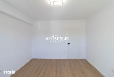 Apartament cu 3 camere în Tractorul - 15