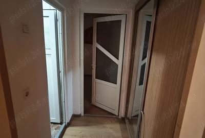 Vand apartament 2 camere. - 2