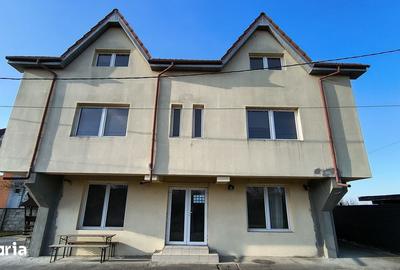 Casă cu 10 camere cu Teren 300 Mp în Sânmartin - 7