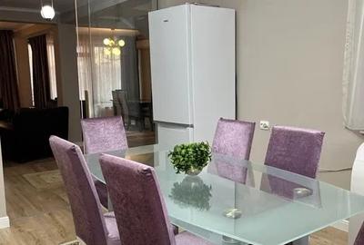 Vila de inchiriat cu 5 camere, zona Km 5 - 10