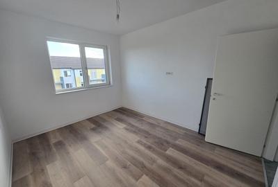 Etaj intermediar. Finisaje peste medie. Aproape de Profi. - 3