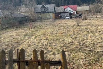 Casă cu 2 camere cu Teren 2064 Mp în Sucevița - 1
