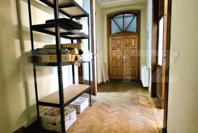 Apartament cu 4 camere semidecomandat în Traian - 11
