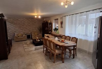 Casă cu 4 camere în Timișu de Jos - 11