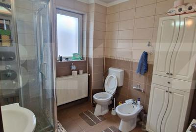 Casă cu 4 camere în Șimnicu de Jos - 11