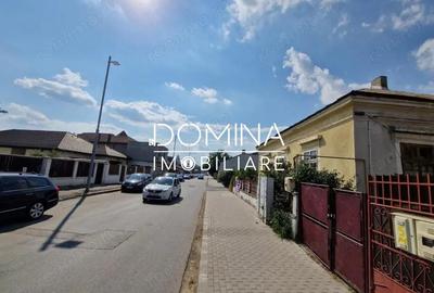 Casă cu 4 camere cu Teren 714 Mp în Central