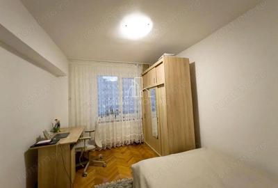 Apartament cu 2 camere decomandat în 7 Noiembrie