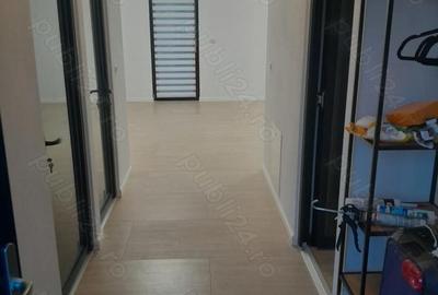 Spațiu comercial, de 120 mp, în Central - 7