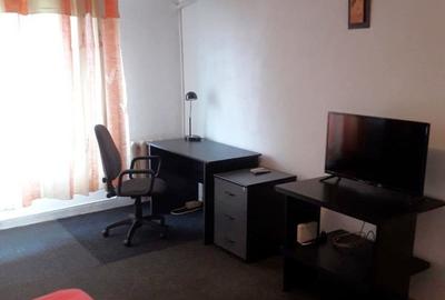 Garsonieră decomandată în Basarab - 2