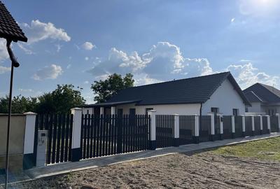 Casă cu 4 camere în Șimand - 2
