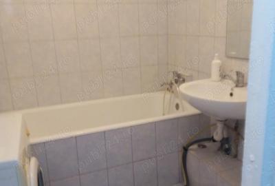 Apartament cu 2 camere decomandat în Apărătorii Patriei