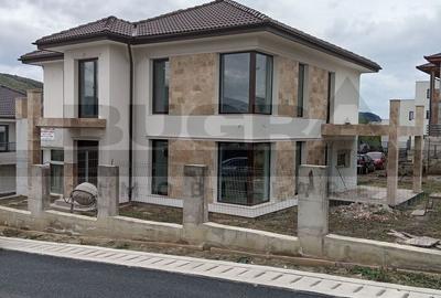 Casă individuală cu 4 camere cu Canalizare în Chinteni - 3