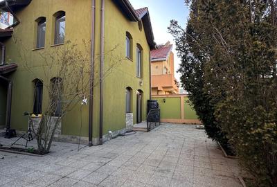 Casă cu 5 camere cu Canalizare în Primo - 10