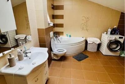Apartament cu 3 camere în Central - 1
