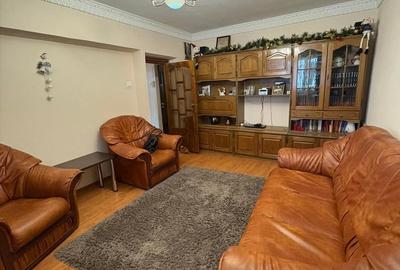 De vânzare – Apartament cu 3 camere, decomandat, Micro 18 - 3