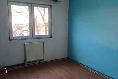 Apartament cu 4 camere decomandat în Central - 3