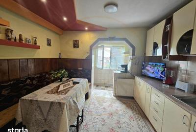 Apartament cu 2 camere decomandat în Micro 17 - 1