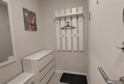 Apartament cu 2 camere decomandat în Titan